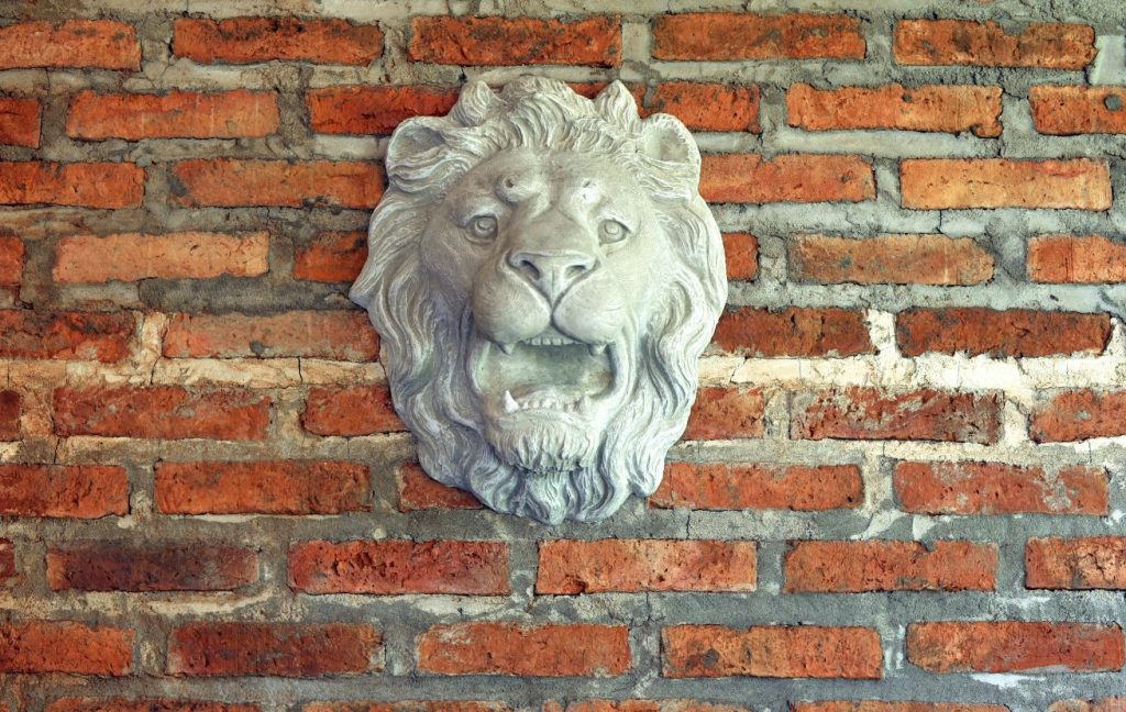 Modern Large Wall Décor Ideas for Living Room 6 Modern Large Wall Decor Ideas for Living Room: Wall Sculpture