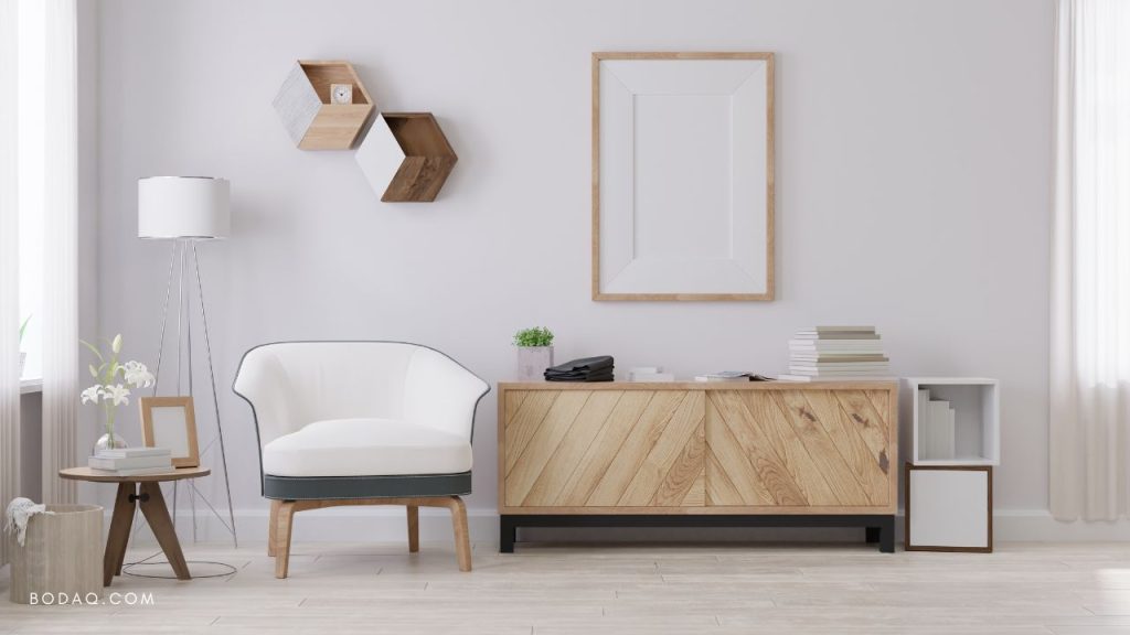 Off-white wall color in the entryway